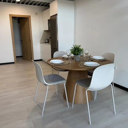 El Puerto Apartment *